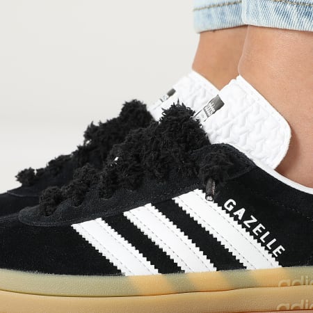 Adidas Originals - Baskets Femme Gazelle Bold IE0876 Core Black White x Superlaced Lacets Fuzzy Black
